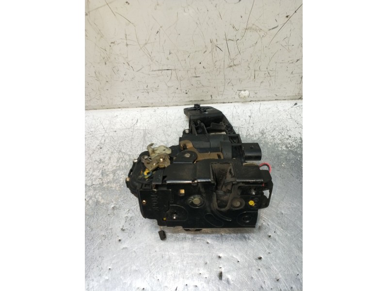 Recambio de motor cierre centralizado delantero izquierdo para volkswagen passat b5 (3b2) 1.8 t referencia OEM IAM 3B0837867  