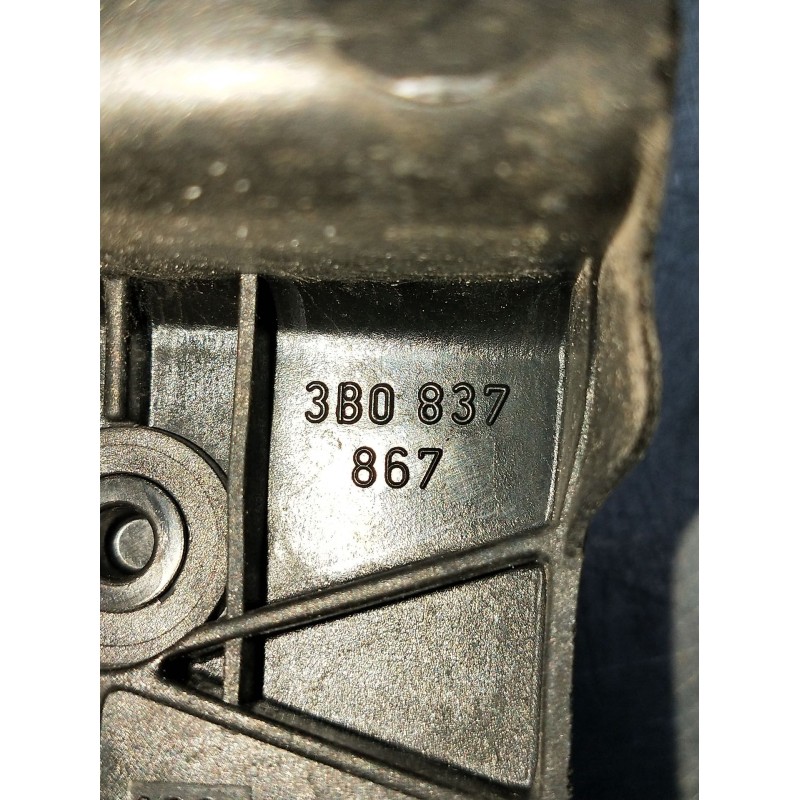 Recambio de motor cierre centralizado delantero izquierdo para volkswagen passat b5 (3b2) 1.8 t referencia OEM IAM 3B0837867  
