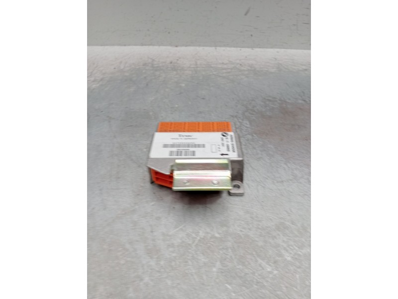 Recambio de centralita airbag para bmw 3 (e36) 318 is referencia OEM IAM 65778369828  