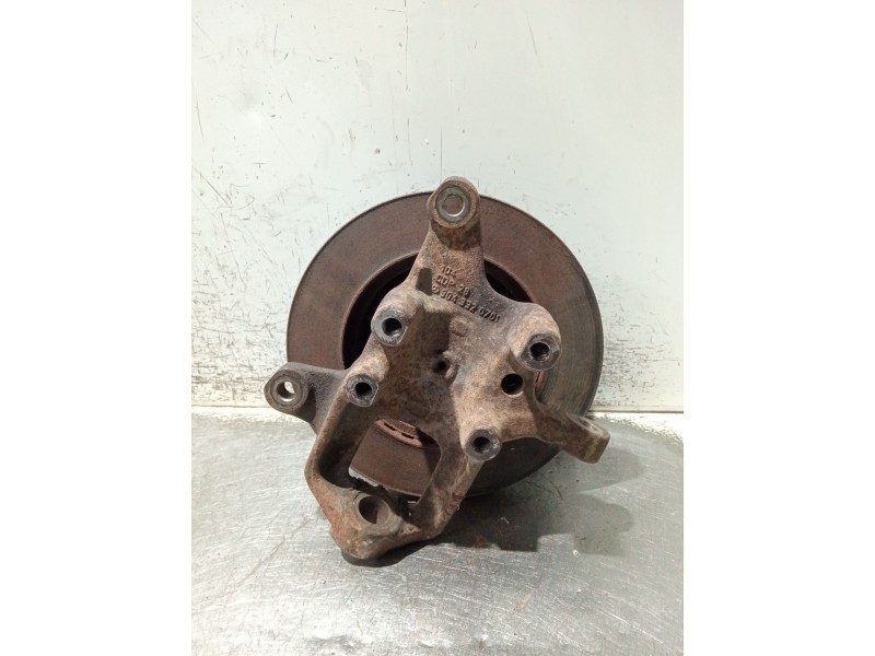 Recambio de mangueta delantera izquierda para mercedes-benz sprinter 4-t caja/chasis (b904) 413 cdi referencia OEM IAM 904332070