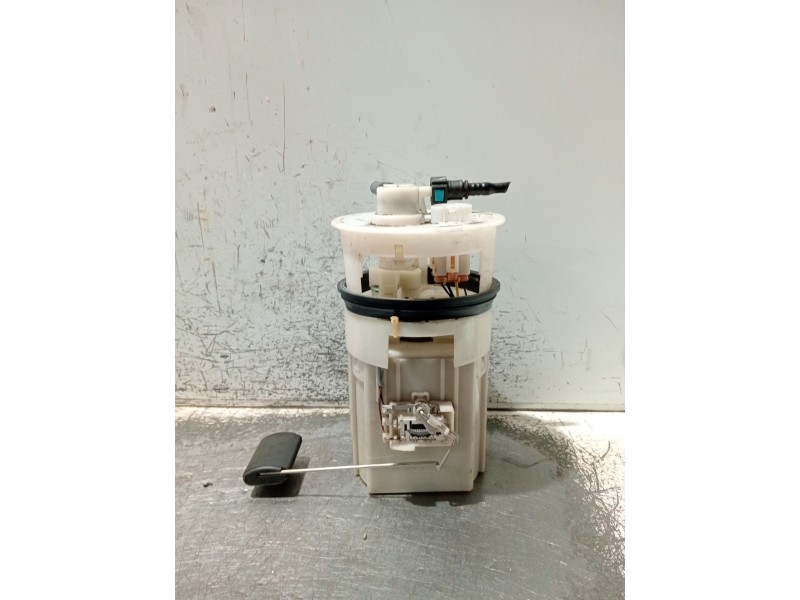 Recambio de bomba combustible para kia picanto 1.0 concept referencia OEM IAM 3111007150  