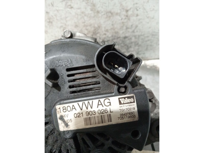 Recambio de alternador para volkswagen passat b6 (3c2) 2.0 tdi 16v referencia OEM IAM 021903026L 2542783L 
