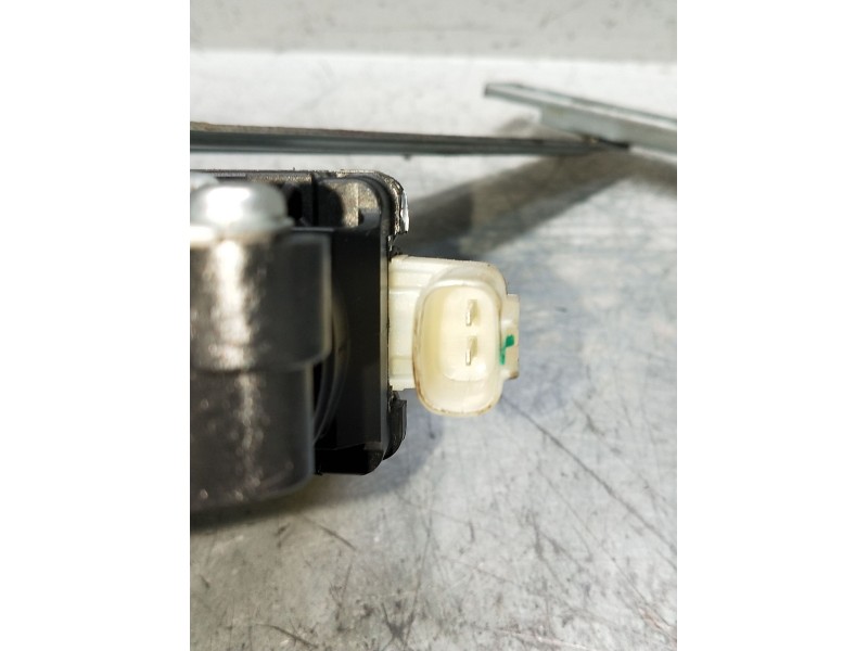 Recambio de elevalunas trasero izquierdo para nissan note acenta referencia OEM IAM 827301HB1A 3036928A 8Q19522A