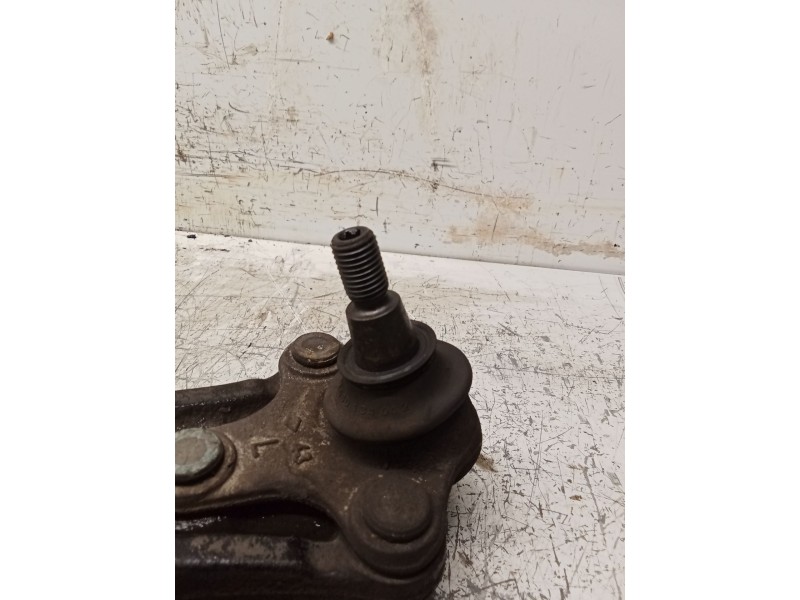 Recambio de brazo suspension inferior delantero izquierdo para audi a3 (8p) 2.0 tdi referencia OEM IAM 1K0407153G  
