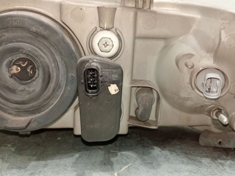 Recambio de faro izquierdo para daewoo kalos (klas) 1.4 referencia OEM IAM   