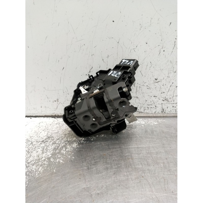 Recambio de motor cierre centralizado trasero derecho para ford focus ii turnier (da_, ffs, ds) 1.6 tdci referencia OEM IAM 4M5A