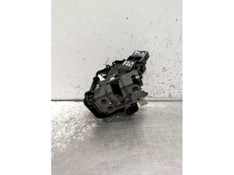 Recambio de motor cierre centralizado trasero derecho para ford focus ii turnier (da_, ffs, ds) 1.6 tdci referencia OEM IAM 4M5A