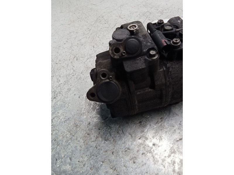 Recambio de compresor aire acondicionado para bmw 5 touring (e39) 525 d referencia OEM IAM 64526910459  