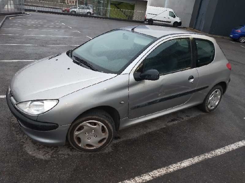 peugeot 206 berlina del año 1998