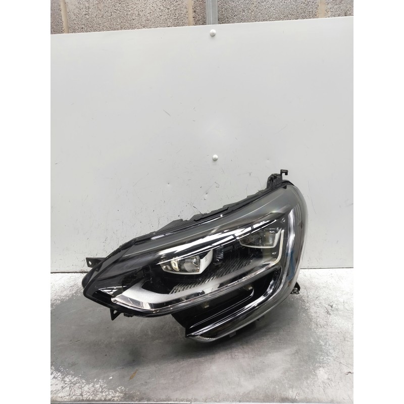 Recambio de faro izquierdo para renault megane iv hatchback (b9a/m/n_) 1.3 tce 140 (b9nb) referencia OEM IAM 260601197R 90060928