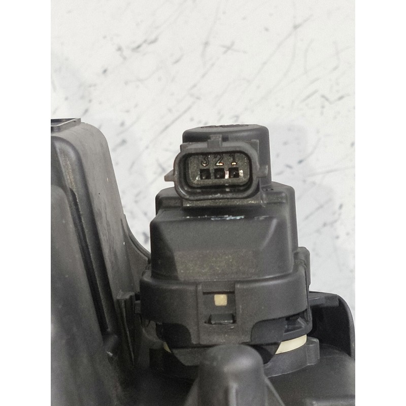 Recambio de faro izquierdo para renault megane iv hatchback (b9a/m/n_) 1.3 tce 140 (b9nb) referencia OEM IAM 260601197R 90060928