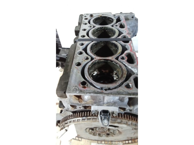 Recambio de bloque para volvo v60 ii (225) d3 referencia OEM IAM 218B07T  00160320