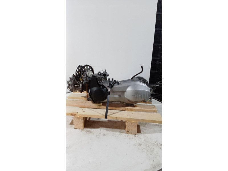 Recambio de motor completo para honda fes fes 250 foresight 2t (mf04) referencia OEM IAM ME04E  5011568