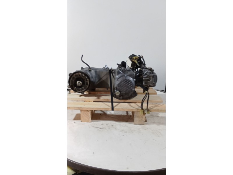 Recambio de motor completo para honda fes fes 250 foresight 2t (mf04) referencia OEM IAM ME04E  5011568