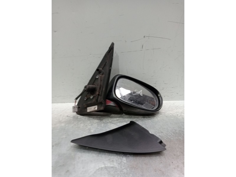 Recambio de retrovisor derecho para nissan almera ii (n16) 1.5 referencia OEM IAM electrico 1 enchufe 3 cables 