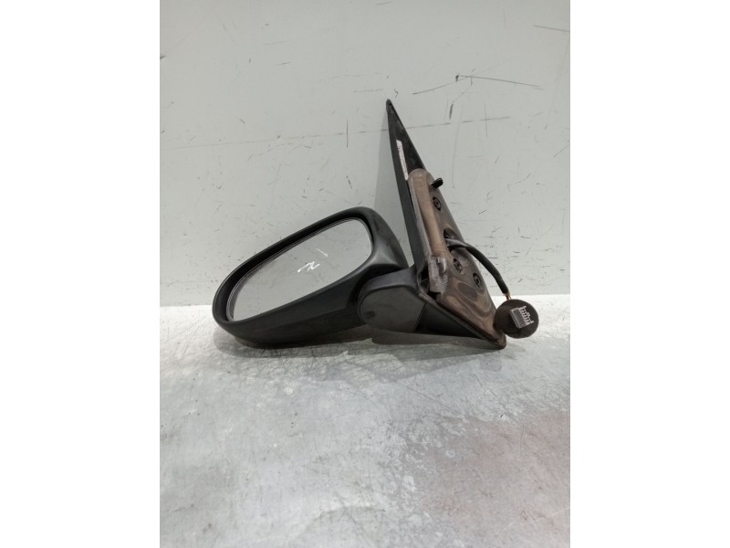 Recambio de retrovisor izquierdo para nissan almera ii (n16) 1.5 referencia OEM IAM electrico 1 enchufe 3 cables 