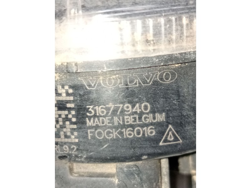 Recambio de faro antiniebla derecho para volvo v60 ii (225) d3 referencia OEM IAM 31677940  