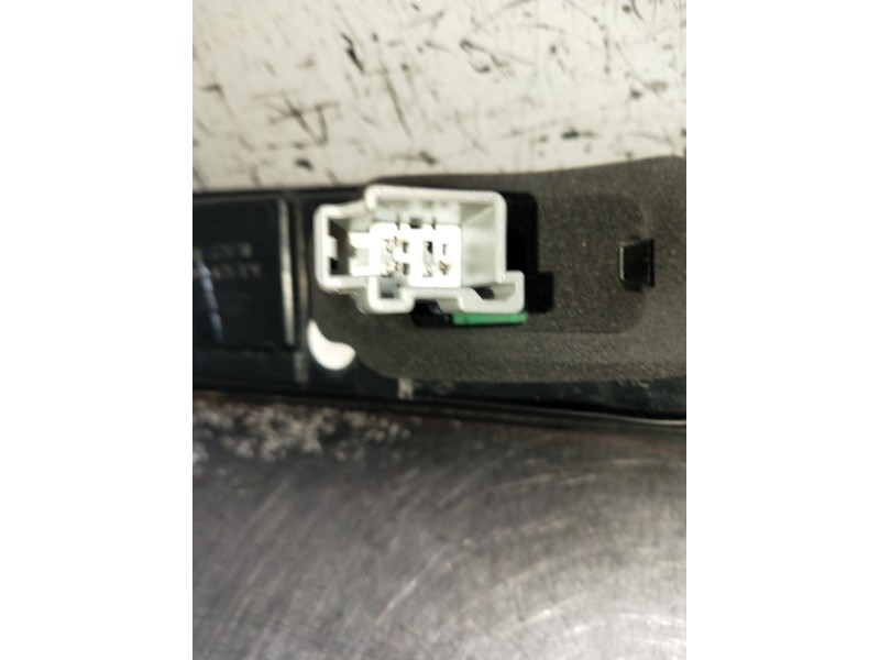 Recambio de piloto trasero derecho interior para volvo v60 ii (225) d3 referencia OEM IAM 32228905 20070305120 