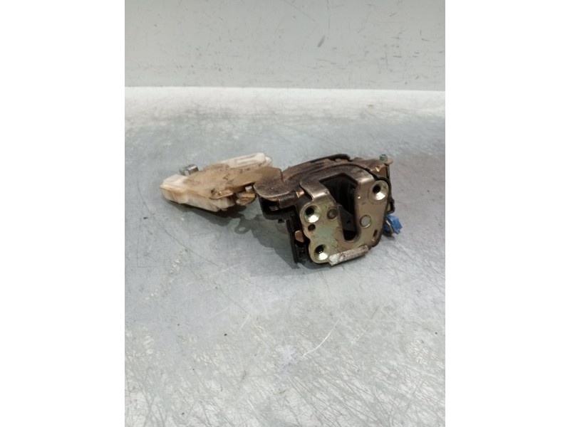 Recambio de motor cierre centralizado delantero derecho para nissan almera ii (n16) 1.5 referencia OEM IAM 8055261U66  