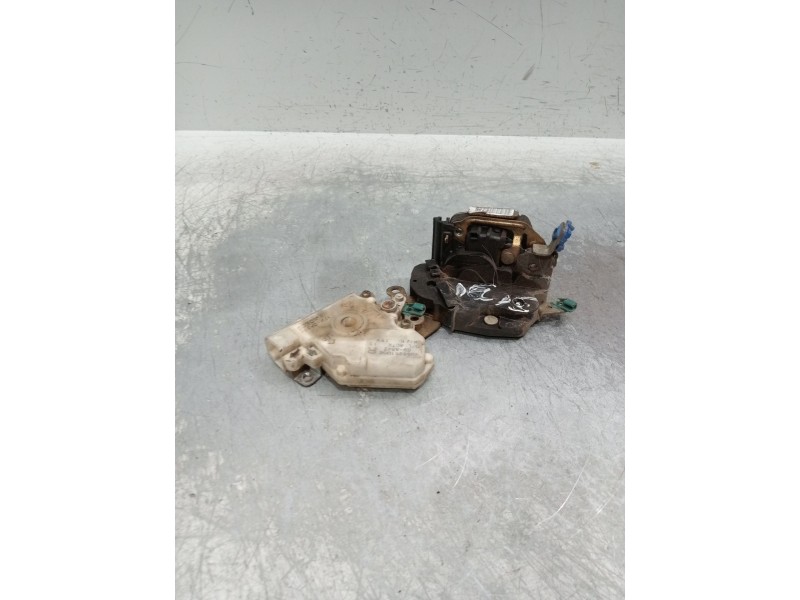 Recambio de motor cierre centralizado delantero derecho para nissan almera ii (n16) 1.5 referencia OEM IAM 8055261U66  