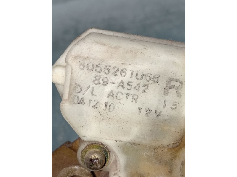 Recambio de motor cierre centralizado delantero derecho para nissan almera ii (n16) 1.5 referencia OEM IAM 8055261U66  