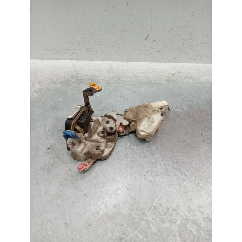 Recambio de motor cierre centralizado delantero izquierdo para nissan almera ii (n16) 1.5 referencia OEM IAM 8055361U66  