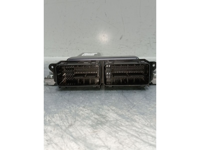 Recambio de centralita motor uce para volvo v60 ii (225) d3 referencia OEM IAM 32242005 0000325279 