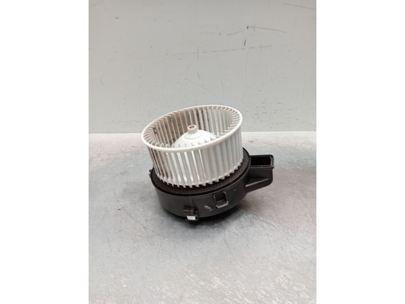 Recambio de motor calefaccion para volvo v60 ii (225) d3 referencia OEM IAM 0130309504  