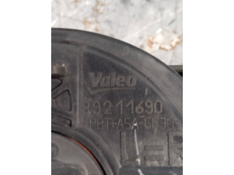 Recambio de faro antiniebla derecho para peugeot partner kombi active referencia OEM IAM 89211690  