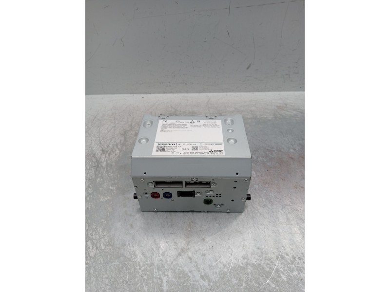 Recambio de sistema audio / radio cd para volvo v60 ii (225) d3 referencia OEM IAM p32247674AA T06155410 