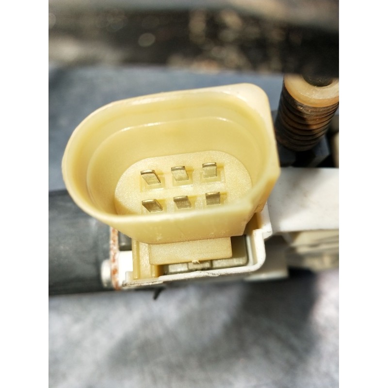 Recambio de elevalunas delantero izquierdo para ford mondeo iv (ba7) 2.0 referencia OEM IAM 6M2114A389B  4P