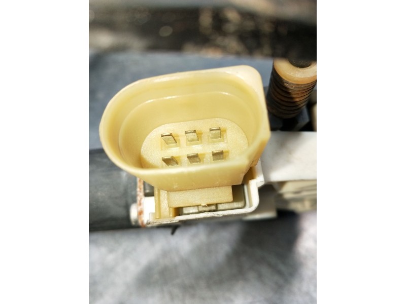 Recambio de elevalunas delantero izquierdo para ford mondeo iv (ba7) 2.0 referencia OEM IAM 6M2114A389B  4P