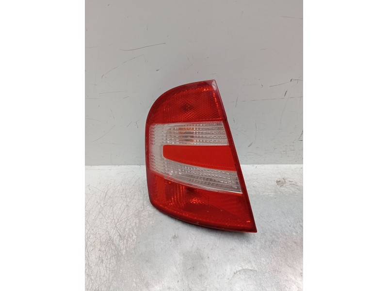 Recambio de piloto trasero izquierdo para skoda fabia i (6y2) 1.4 tdi referencia OEM IAM   