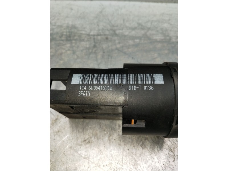 Recambio de mando luces para volkswagen polo iv (9n_, 9a_) 1.4 16v referencia OEM IAM 6Q0941531B  interruptor