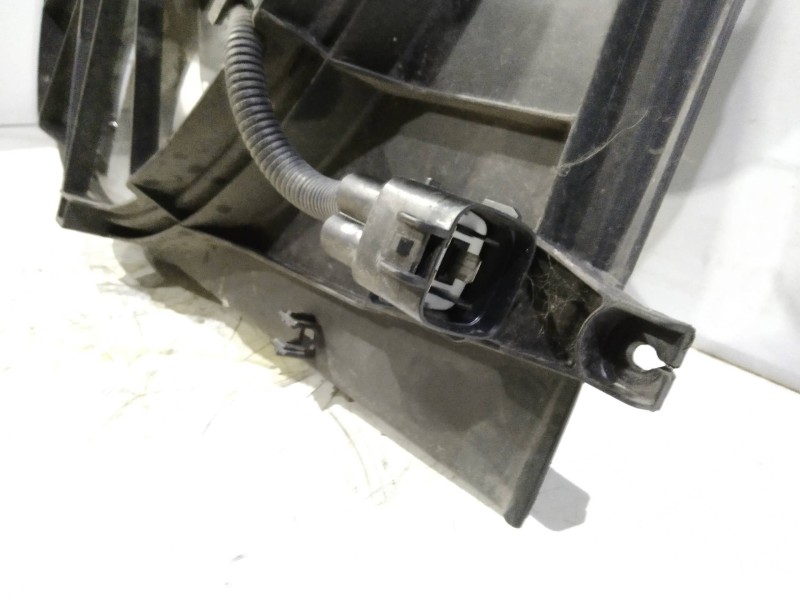 Recambio de electroventilador para kia sportage 2.0 crdi referencia OEM IAM 253802EXXX  