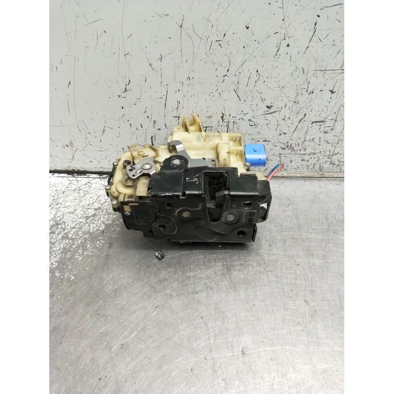 Recambio de motor cierre centralizado delantero izquierdo para seat ibiza iii (6l1) 1.4 tdi referencia OEM IAM 3B1837018AQ  3P