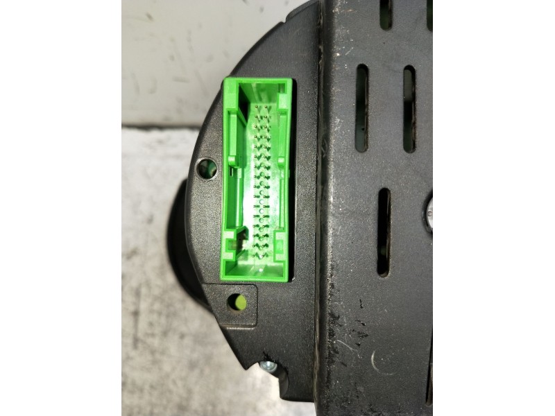 Recambio de cuadro instrumentos para seat ibiza iii (6l1) 1.4 tdi referencia OEM IAM 6L0920803A 555001490300 503001594401