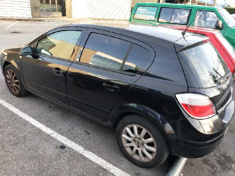 opel astra h berlina del año 2006
