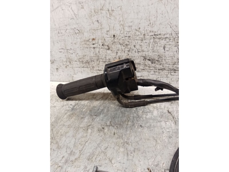 Recambio de puño acelerador para honda cn cn 250 helix (mf02) referencia OEM IAM   