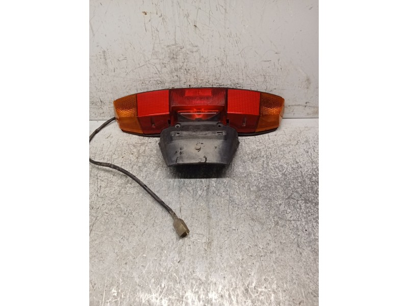 Recambio de piloto trasero central para honda cn cn 250 helix (mf02) referencia OEM IAM   