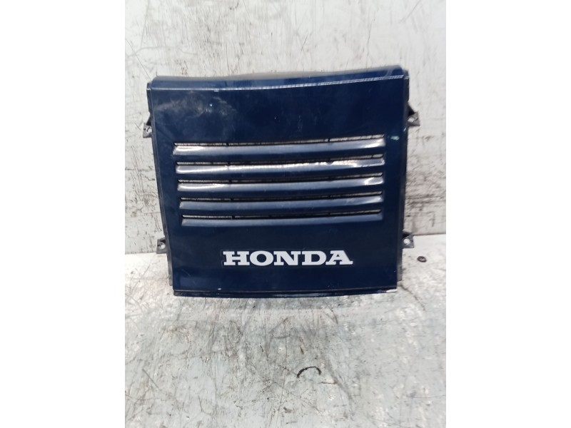 Recambio de molduras traseras para honda cn cn 250 helix (mf02) referencia OEM IAM   