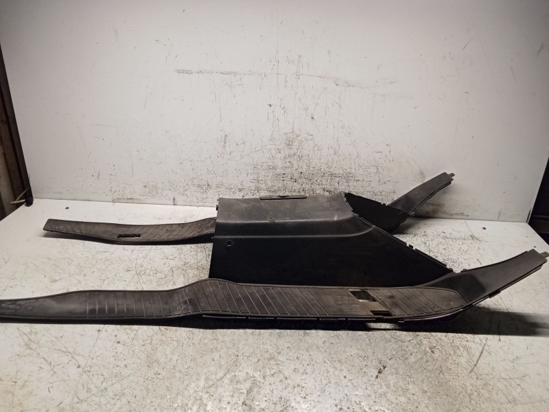 Recambio de moldura para honda cn cn 250 helix (mf02) referencia OEM IAM CENTRAL  