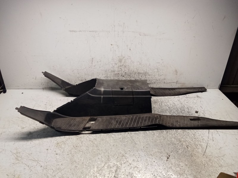 Recambio de moldura para honda cn cn 250 helix (mf02) referencia OEM IAM CENTRAL  