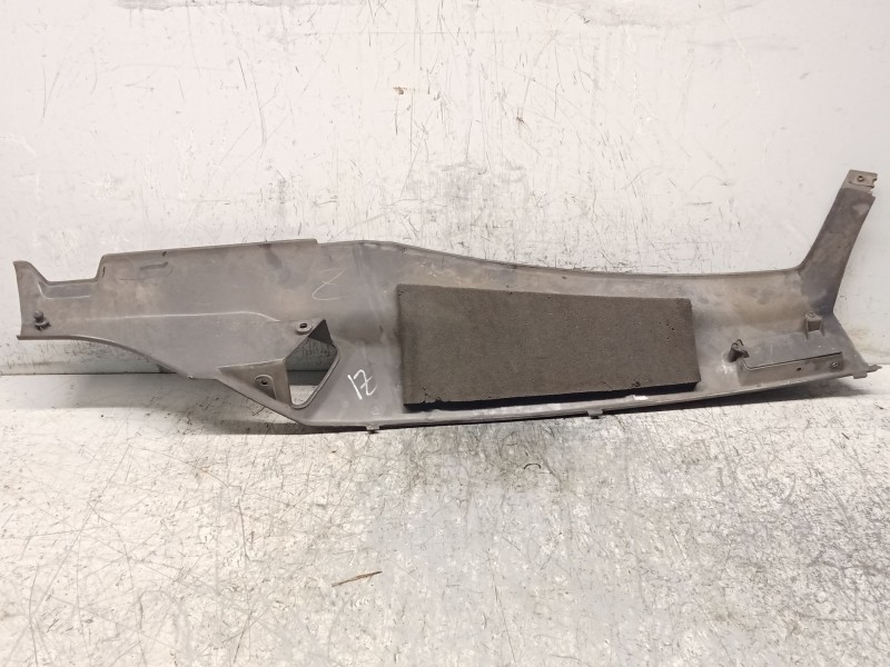 Recambio de moldura para honda cn cn 250 helix (mf02) referencia OEM IAM izquierda  