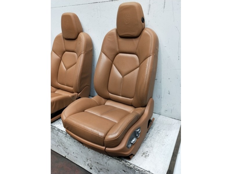 Recambio de juego asientos completo para porsche cayenne (92a) 4.8 s referencia OEM IAM  con tapizados 