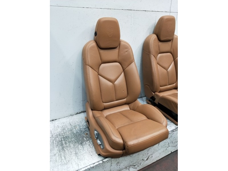 Recambio de juego asientos completo para porsche cayenne (92a) 4.8 s referencia OEM IAM  con tapizados 