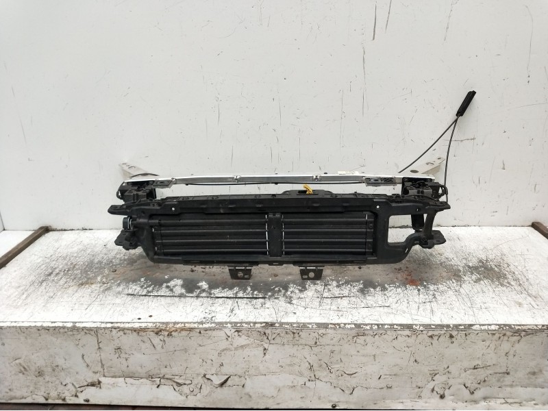 Recambio de panel frontal para volvo v60 ii (225) d3 referencia OEM IAM 32244775 1136343x 4385654