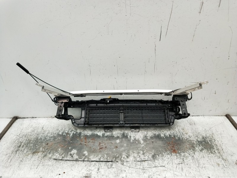 Recambio de panel frontal para volvo v60 ii (225) d3 referencia OEM IAM 32244775 1136343x 4385654