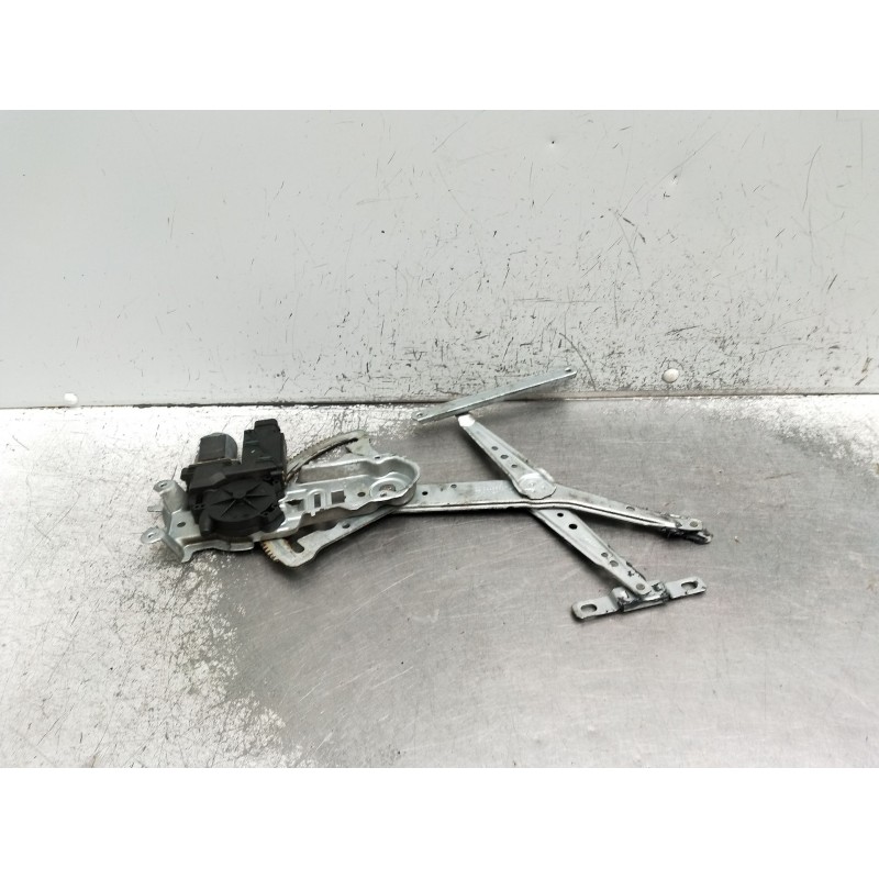 Recambio de elevalunas delantero izquierdo para opel corsa c (x01) 1.2 (f08, f68) referencia OEM IAM 24466593 400708A 3p