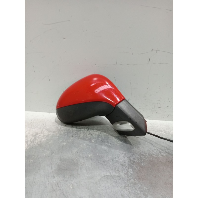 Recambio de retrovisor derecho para peugeot 207 1.4 hdi referencia OEM IAM electrico 2 enchufes 5 y 4 cables 